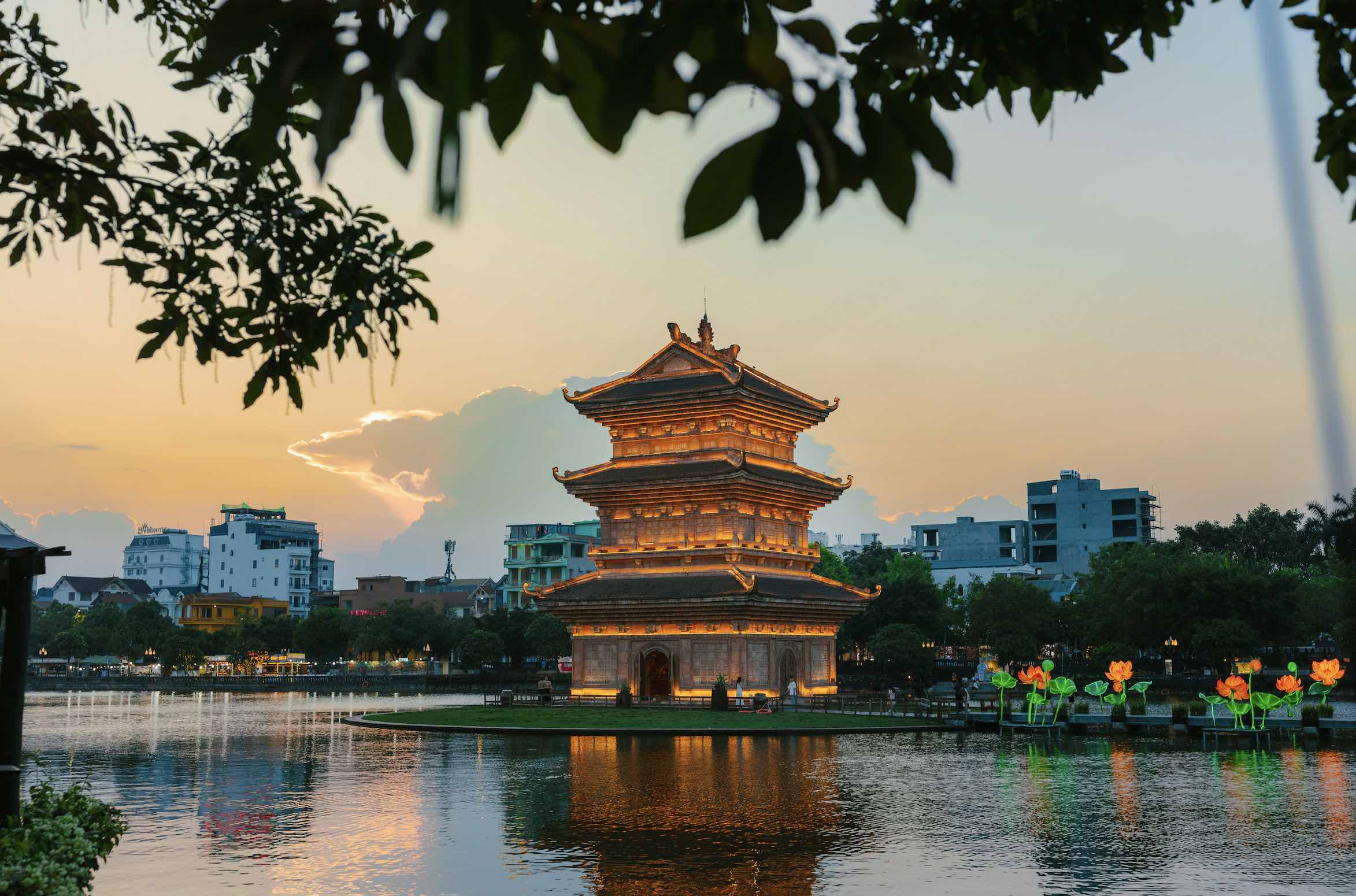Hoa Lu Old Town